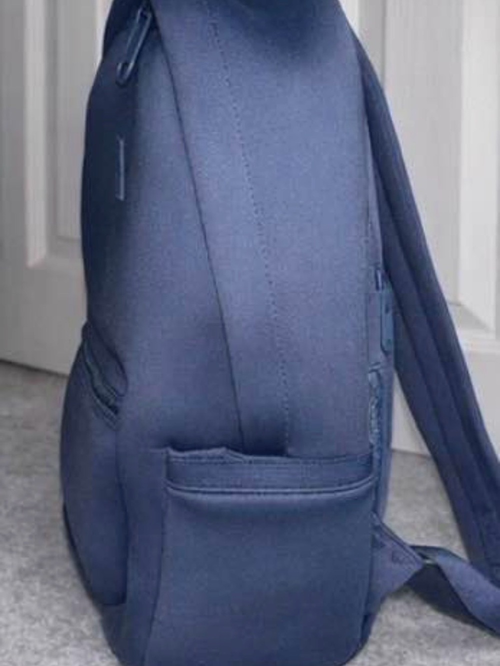 Dagne Dover Dakota Backpack S/M Navy Neoprene - Picture 2 of 9